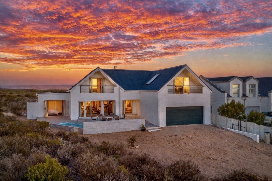 5 Bedroom Property for Sale in Grotto Bay Western Cape
